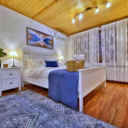 The Secret Lodge- New With Private Garage, Entire House Veliko Tárnovo Exterior foto