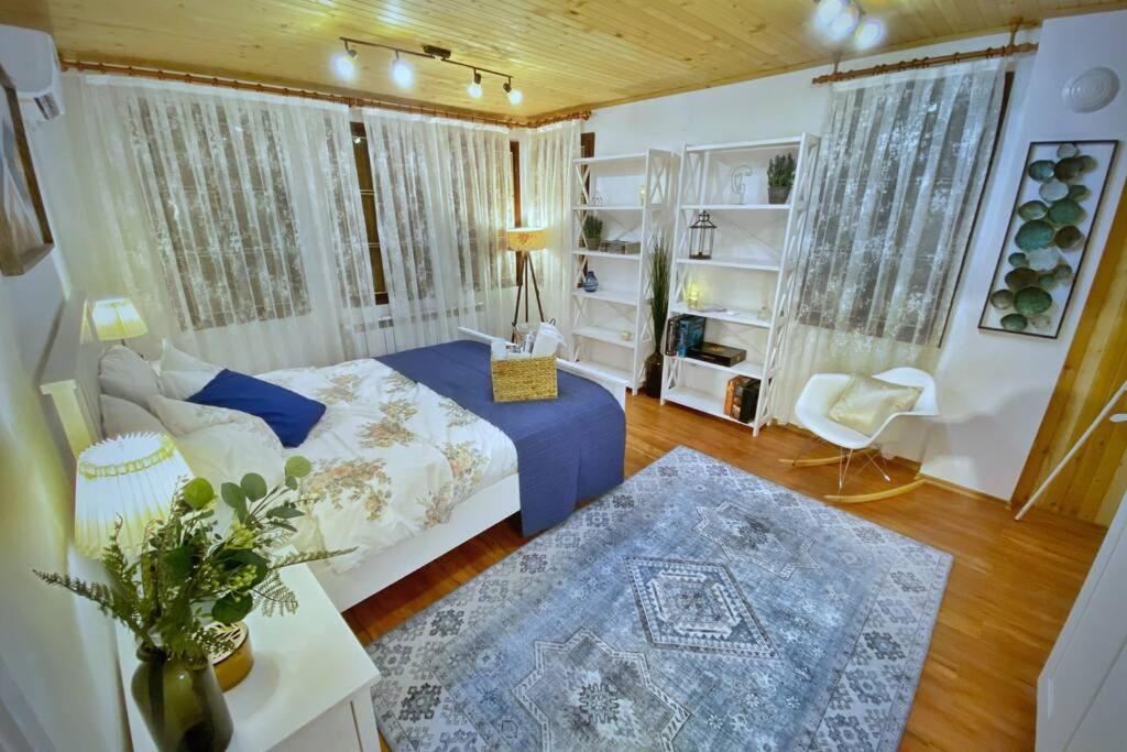 The Secret Lodge- New With Private Garage, Entire House Veliko Tárnovo Exterior foto